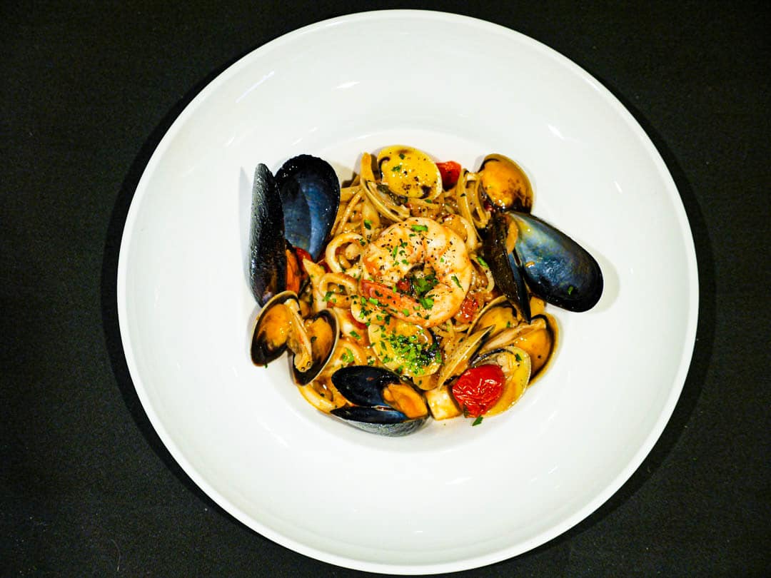 Food by Bella Restaurant & Wine Bar